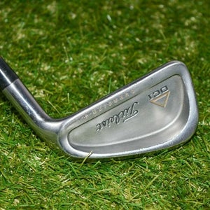 Titleist 	Dci Oversize + 	4 Iron 	Right Handed 	38.5"	Steel 	Stiff	New Grip