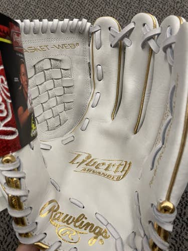 Rawlings Liberty Advanced 12.5” fastpitch glove