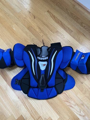 Junior Used Medium Vaughn Velocity V7 Goalie Chest Protector