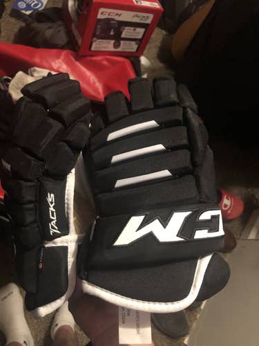 Black Senior CCM 14" Tacks 4 Roll Pro Gloves