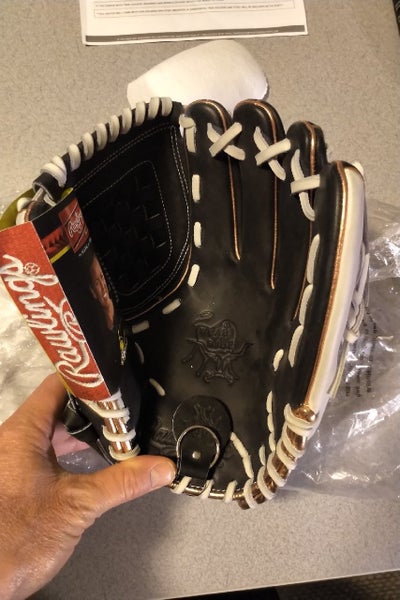 New Rawlings Right Hand Throw Heart of The Hide Softball Glove 12"