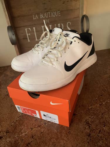 White Used Size 10 (Women's 11) Nike Golf Shoes