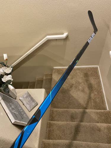LH Bauer Nexus Geo Hockey Stick 77 Flex - Senior - Mid Pattern P92m