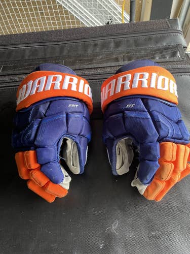 Used Warrior 14" Covert QRE Pro Gloves