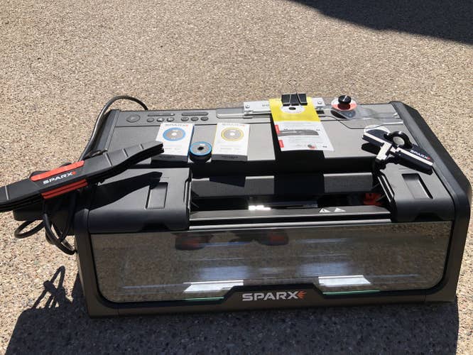 Hockey skate sharpener