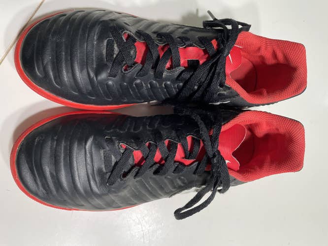 Nike Tiempo Indoor Soccer Shoes - Youth size 6