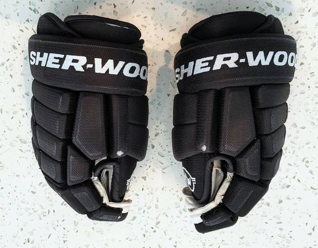 Black Used Senior Sher-Wood Gloves 14"
