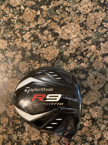 Taylor Made R9 Driver Right Handed 9.5 Loft Driver