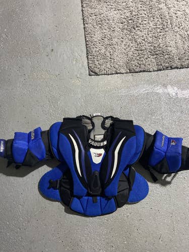 Used Medium Vaughn  Velocity V7 Goalie Chest Protector