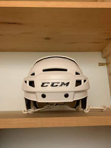 White Used Medium CCM Pro Stock Vector V08 Helmet