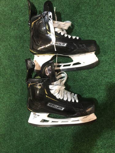 Pro Stock Senior Bauer Size 8.0 Regular Width 272 Runners Supreme 2S Pro Hockey Skates