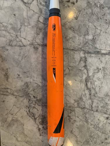 Used 2015 Composite (-10) 22 oz 32" Mako Bat