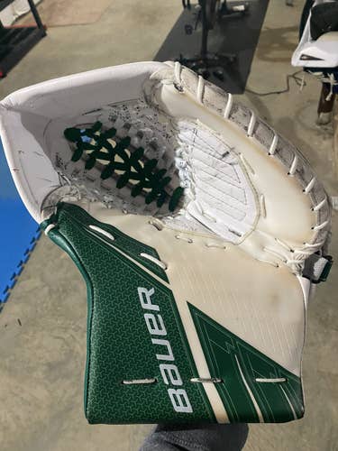 Bauer Supreme Ultrasonic Catcher