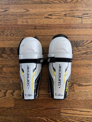 Used Junior Bauer Supreme 150 Shin Pads