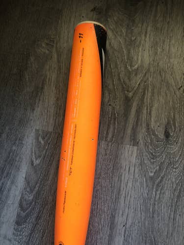 Used Easton (-11) 19 oz 30" Mako Bat