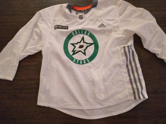 Dallas Stars Pro Stock Practice Jersey Adidas 58 with game socks (L)