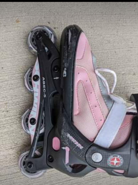 Women's Inline Skates rollerblades adjustable Size 5,6,7, and 8 One button push to easily slide