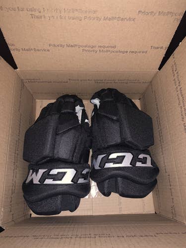 Black Senior CCM 14" Pro Stock HGTKPP Gloves