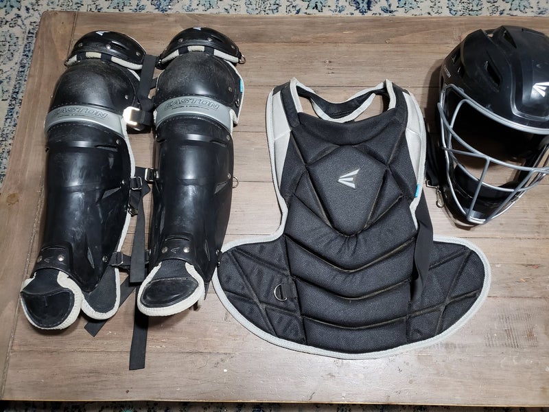 Black Used Adult Easton Catcher's Combo