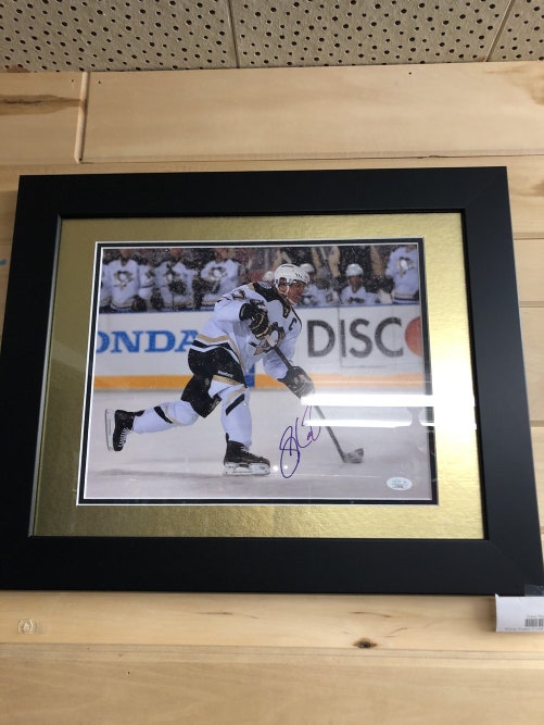 Sidney Crosby Professionally framed picture.