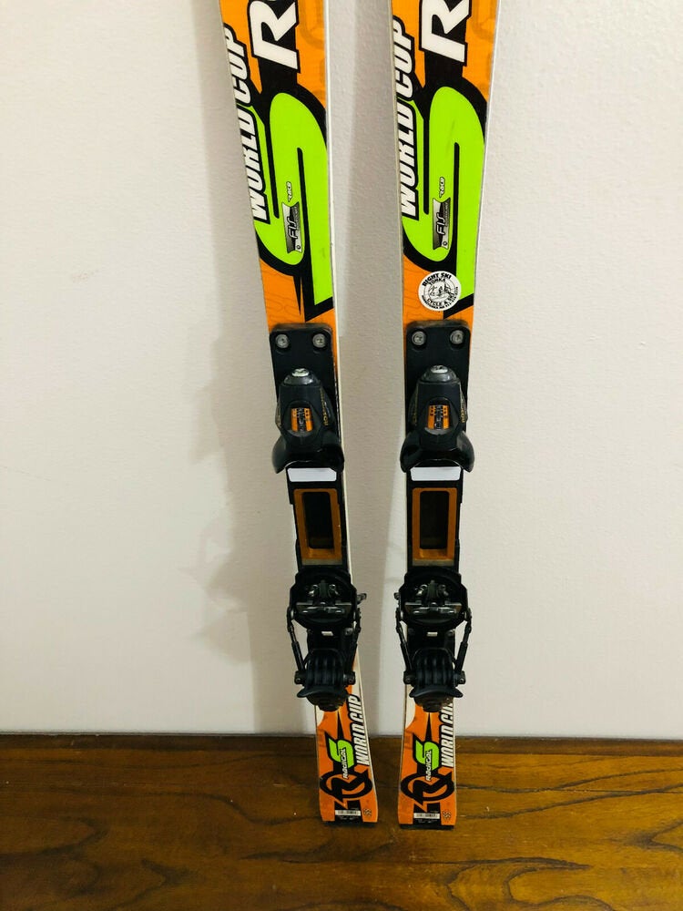 ☆未使用品☆ROSSIGNOL ロシニョール RADICAL WC SI 130 RB21010