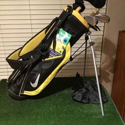 Top Flite XLj Juniors Set (Driver,5W,5H,7 Iron, SW, Putter) & Nike Stand Bag
