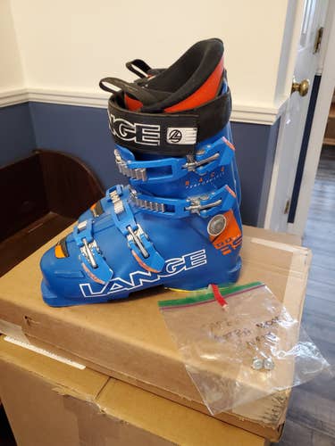 Used Kid's Lange All Mountain RS90 SC Ski Boots Medium Flex