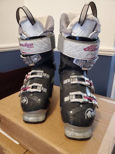 Used Women's Tecnica All Mountain Ski Boots Soft Flex
