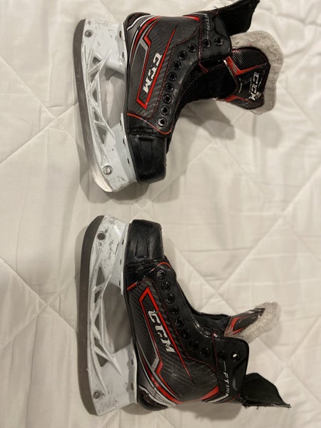 Junior Used CCM JetSpeed FT370 Hockey Skates Regular Width Size 4