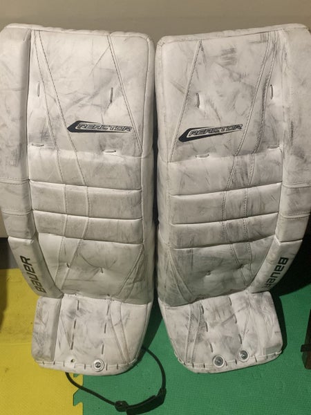 White Used 30" Bauer Reactor 7000 Goalie Leg Pads
