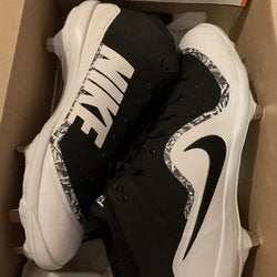 Black Nike Trout 4 Pro Metal Baseball Cleats
