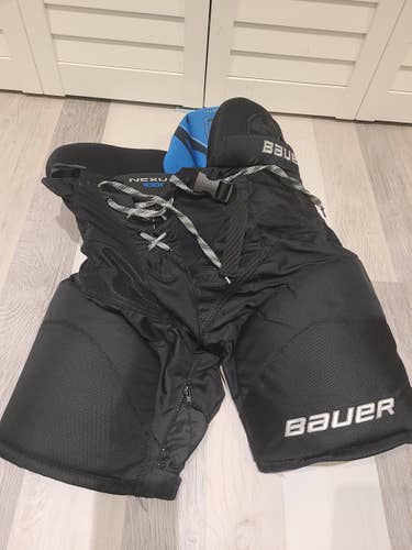 Black Senior Used Small Bauer Nexus 1000 Hockey Pants