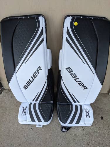 White New Intermediate Small Bauer Vapor 2X Goalie Leg Pads Black/White