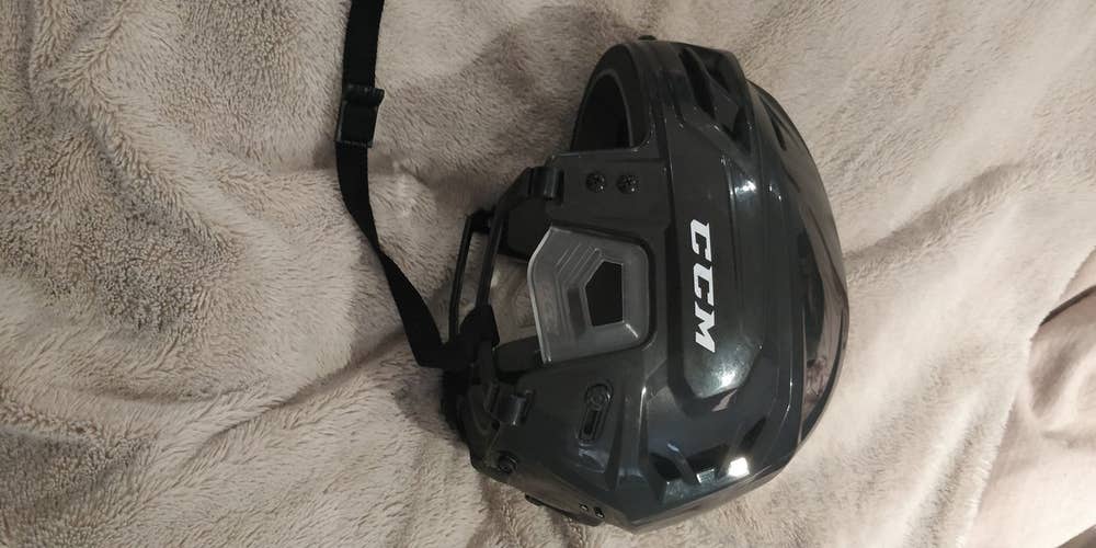 Black New Large CCM Resistance 100 Helmet