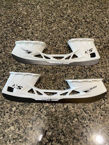CCM SpeedBlade XS Holders with Black Steel 287mm