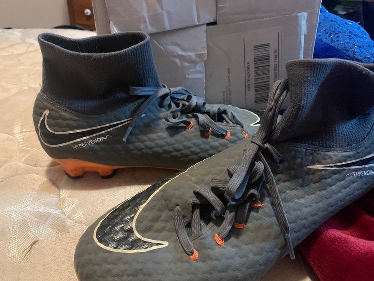 nike hypervenom size 12