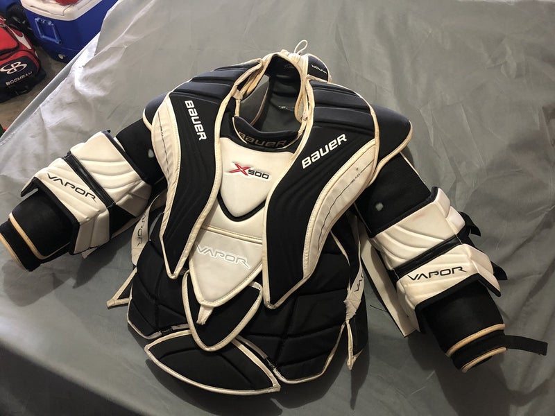 Used XL Bauer Vapor X900 Goalie Chest Protector