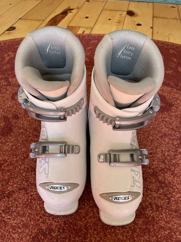 Used Kid's Ski Boots