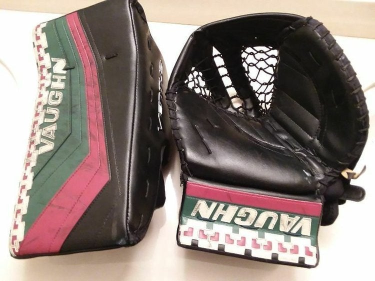 Darcy Kuemper Used Kachina Vaughn Ventus Pro Gloves