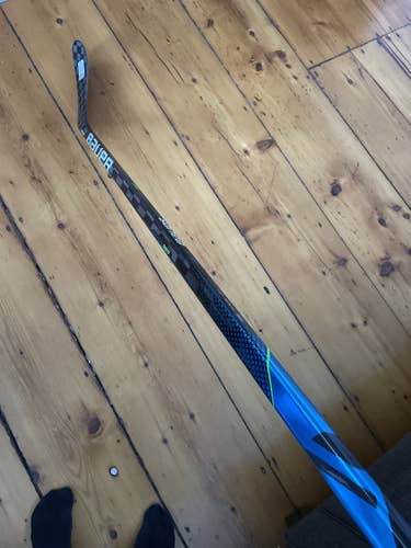 Senior Right Handed  Nexus Geo Hockey Stick