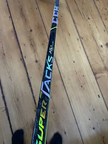 Senior Right Handed  Super Tacks AS3 Pro Hockey Stick