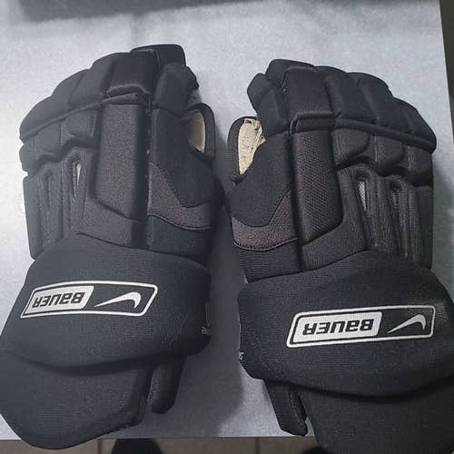 Retro Black Nike Bauer 30 Supreme Gloves 15"