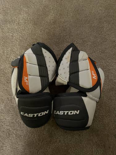 Used Small Easton  Mako M5 Elbow Pads