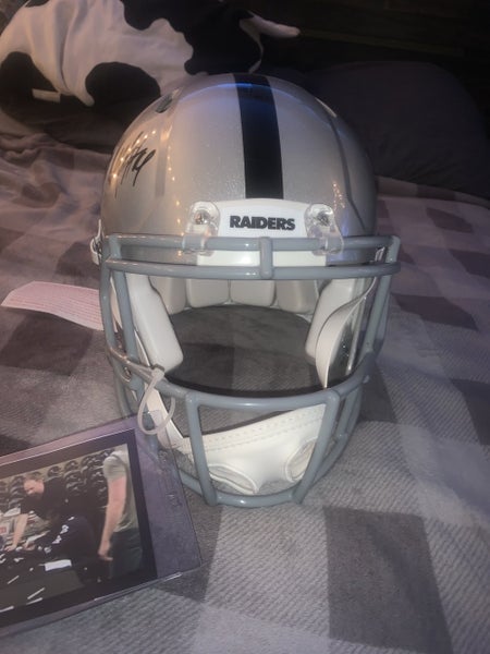 NFL Marshawn Lynch Signed Helmets, Collectible Marshawn Lynch Signed  Helmets, NFL Marshawn Lynch Memorabilia Helmets