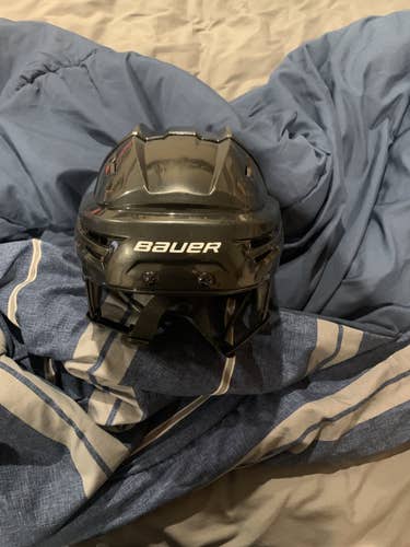 Black Used Medium Bauer Pro Stock Re-Akt Helmet
