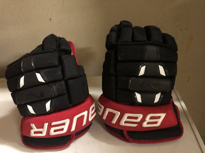 Black Senior Bauer 13"  Nexus 2N Gloves