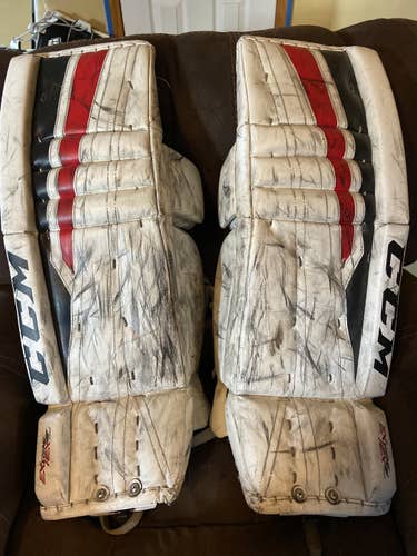 Used Junior 30"+1 CCM Extreme Flex 760 Goalie Leg Pads