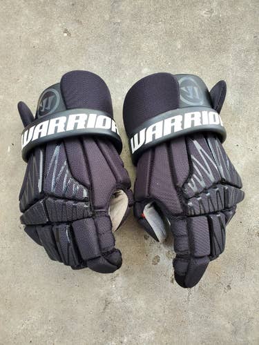 Black Used Player's Warrior Burn Lacrosse Gloves 10"
