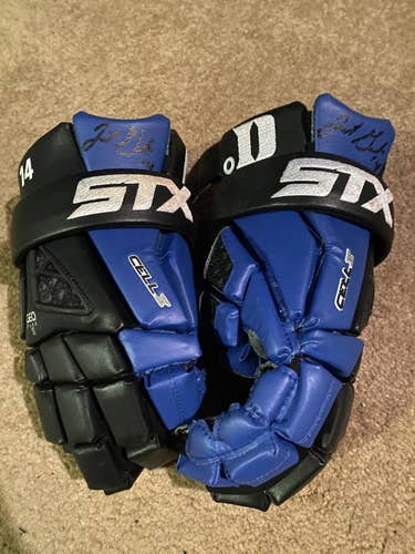 Justin Guterding Signed Duke Gloves