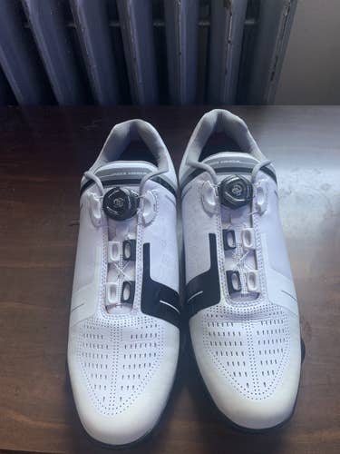 New Size 8.5 (Women's 9.5) Under Armour Golf Shoes